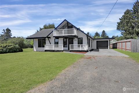 233 Point Brown Ave SW, Ocean Shores, WA 98569