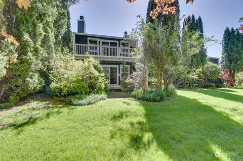 489 1st Ave NW, Issaquah, WA 98027