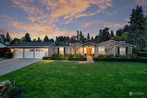 2806 93rd Ave NE, Clyde Hill, WA 98004