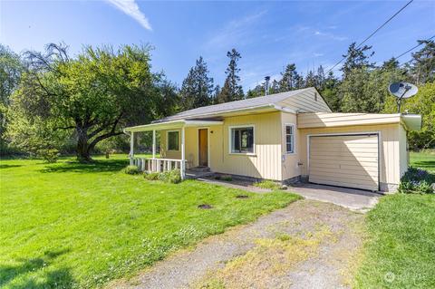916 49th St, Port Townsend, WA 98368
