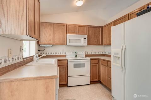 225 99th Pl SW, Everett, WA 98204 photo 8