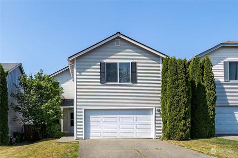 2213 SW Siskin Cir, Port Orchard, WA 98367
