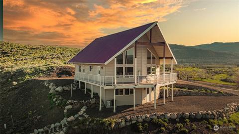 22 Rhinehart Rd, Winthrop, WA 98862