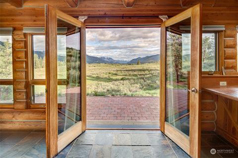 42 Paint Rd, Winthrop, WA 98862