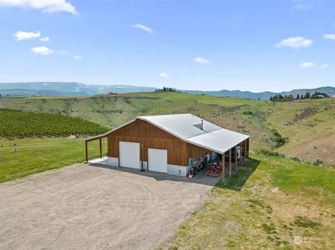 3200 Gudmundson Rd, Wenatchee, WA 98801