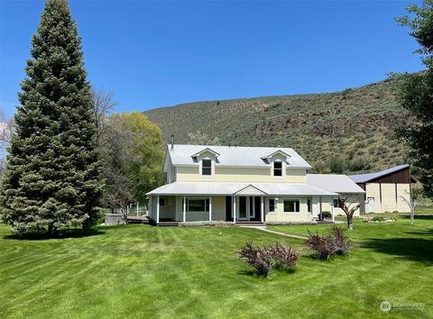 39 Deer Way Loop, Winthrop, WA 98862