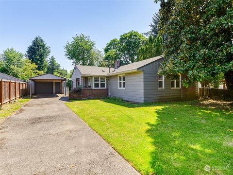 3703 E 14th St, Vancouver, WA 98661