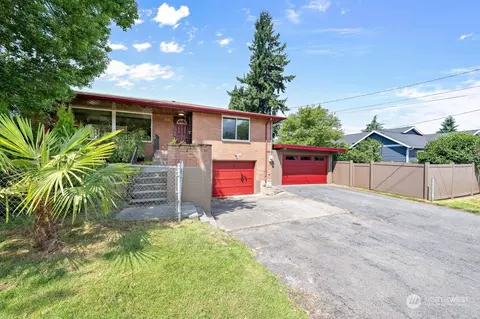 15855 11th Ave SW, Burien, WA 98166