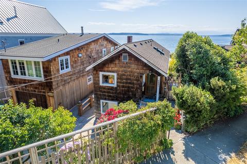 5431 Beach Dr SW, Seattle, WA 98136
