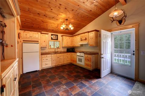 868 Twisp River Rd, Twisp, WA 98856 photo 6