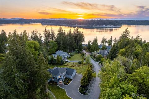 4711 Sunset Point Ln NW, Olympia, WA 98502