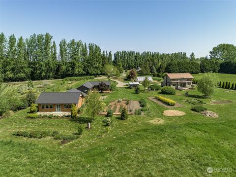 210 Friendly Ln, Sequim, WA 98382