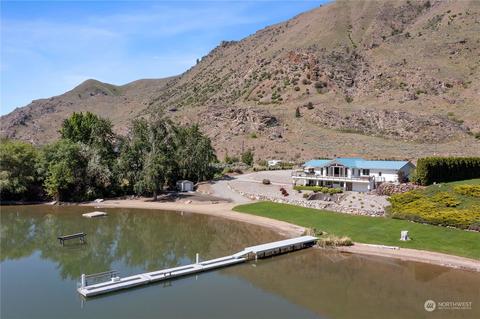 9925 Bell Dr, Entiat, WA 98822
