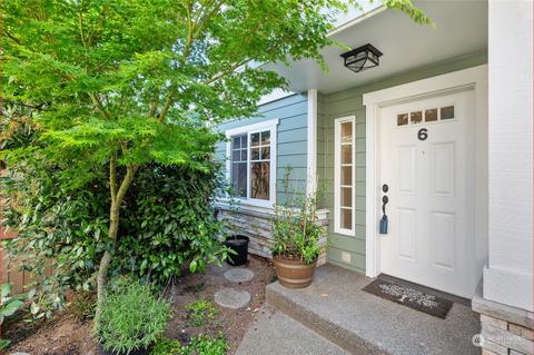 4216 SW Findlay St #6, Seattle, WA 98136