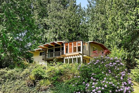 17627 Division Ave NE, Suquamish, WA 98392
