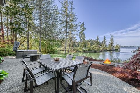 261 E Geist Point Dr, Shelton, WA 98584