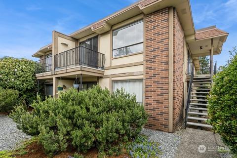 10215 SE 239th St #24, Kent, WA 98031