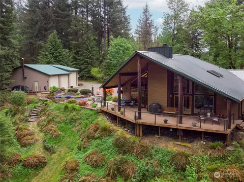 352 Dog Creek Rd, Cougar, WA 98616