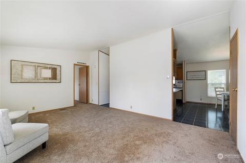 725 190th St E, Spanaway, WA 98387 photo 5