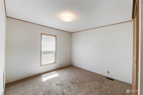 725 190th St E, Spanaway, WA 98387 photo 16