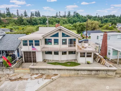 302 Priest Point Dr NE, Tulalip, WA 98271