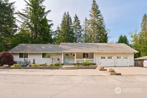 23855 SE 472nd St, Enumclaw, WA 98022