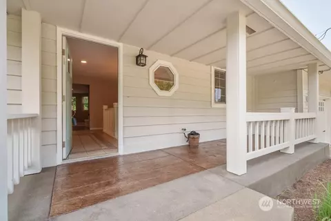 23855 SE 472nd St, Enumclaw, WA 98022 photo 3