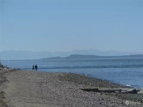 4233 Edens Rd, Anacortes, WA 98221
