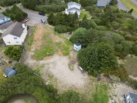735 Alcade Ct SW, Ocean Shores, WA 98569