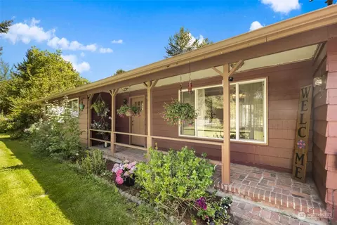 12415 34th Ave E, Tacoma, WA 98446