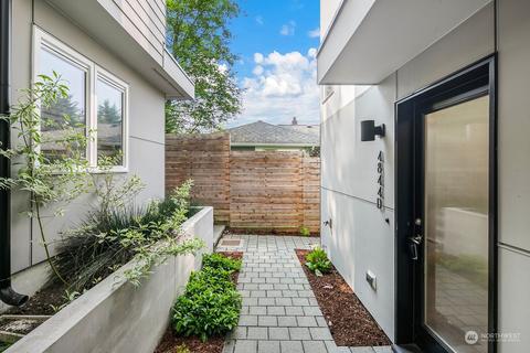 4844 Fauntleroy Way SW #D, Seattle, WA 98116