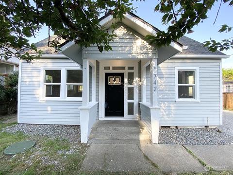 742 Pioneer St SW, Tumwater, WA 98512
