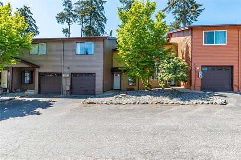 690 NW Atalanta Way #B7, Oak Harbor, WA 98277