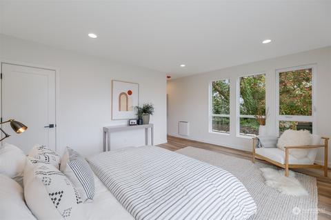 426 24th Ave E, Seattle, WA 98112 photo 26