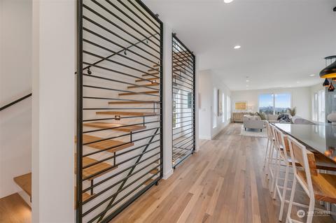 426 24th Ave E, Seattle, WA 98112 photo 14