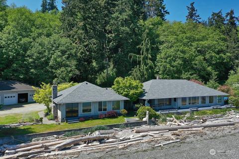 4891 Bay Ridge Dr, Clinton, WA 98236