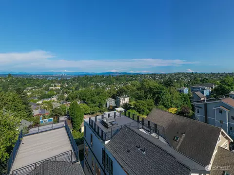 424 24th Ave E, Seattle, WA 98112 photo 2