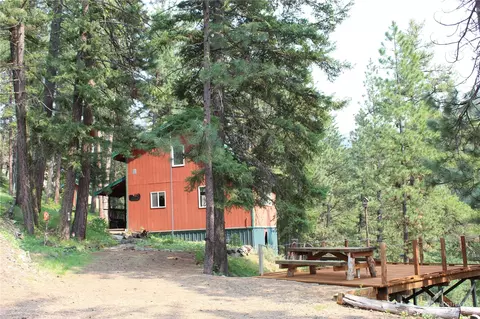 220 Harkness Rd, Cle Elum, WA 98922