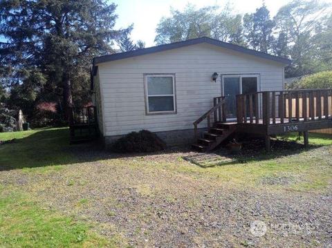 1306 324th Pl, Ocean Park, WA 98640