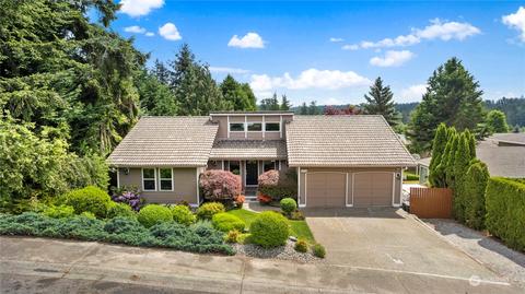 13743 SE 200th St, Kent, WA 98042