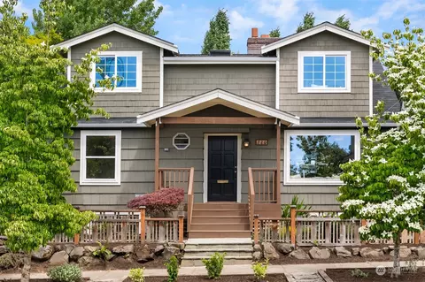 720 N 72nd St, Seattle, WA 98103