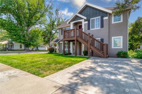 406 SE Birch Ave #201, College Place, WA 99324