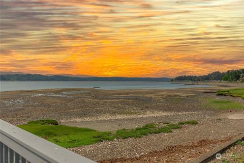 191 NE Wagon Wheel Rd, Belfair, WA 98528