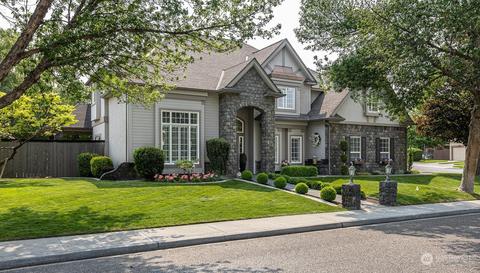 111 Mesa Dr, Richland, WA 99352