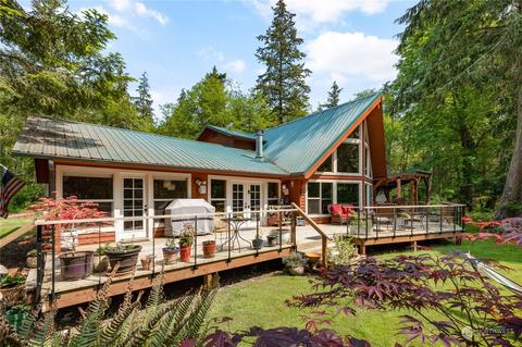 3024 Raccoon Way, Oak Harbor, WA 98277