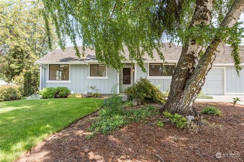 822 N Bakehouse Ct, Sequim, WA 98382