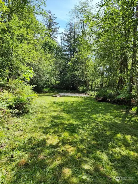 20 E Lakeshore Dr E, Shelton, WA 98584