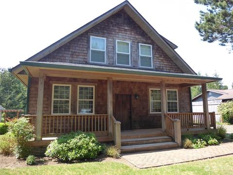33431 Douglas Dr, Oysterville, WA 98641