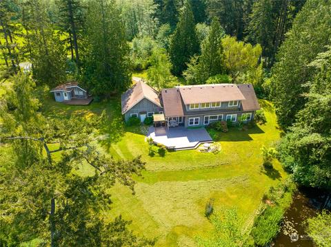 7264 W Shore Dr, Anacortes, WA 98221