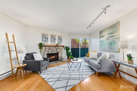 3413 Gilman Ave W #302, Seattle, WA 98199